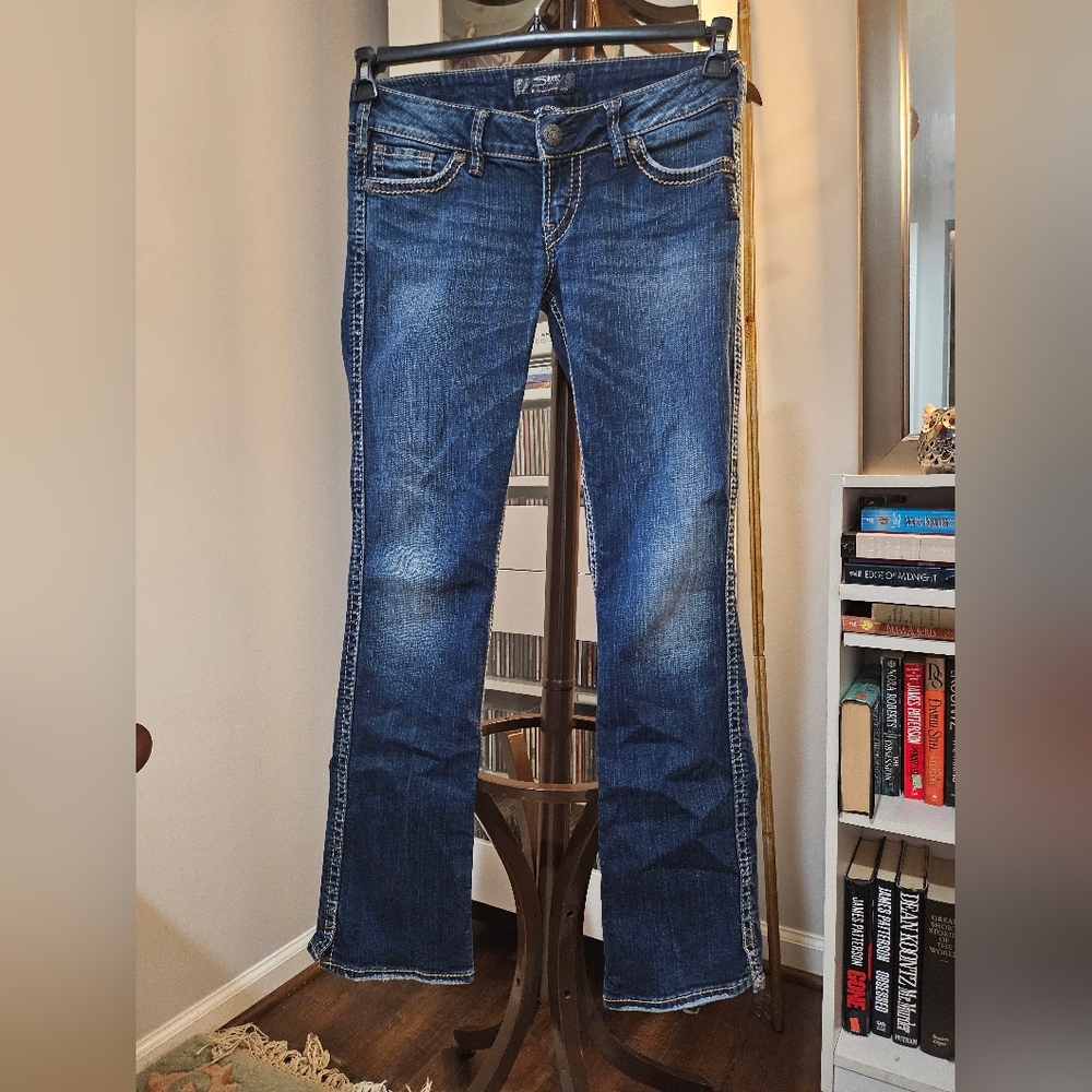 Silver Jeans "Mckenzie" bootcut. Medium wash. 29x32